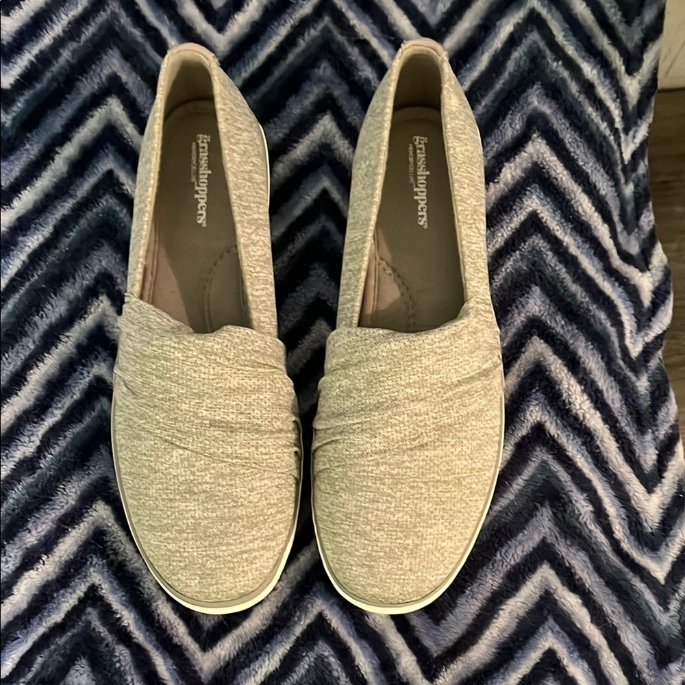 Grasshoppers Cream Flats Comfortable Slip-On Loafers